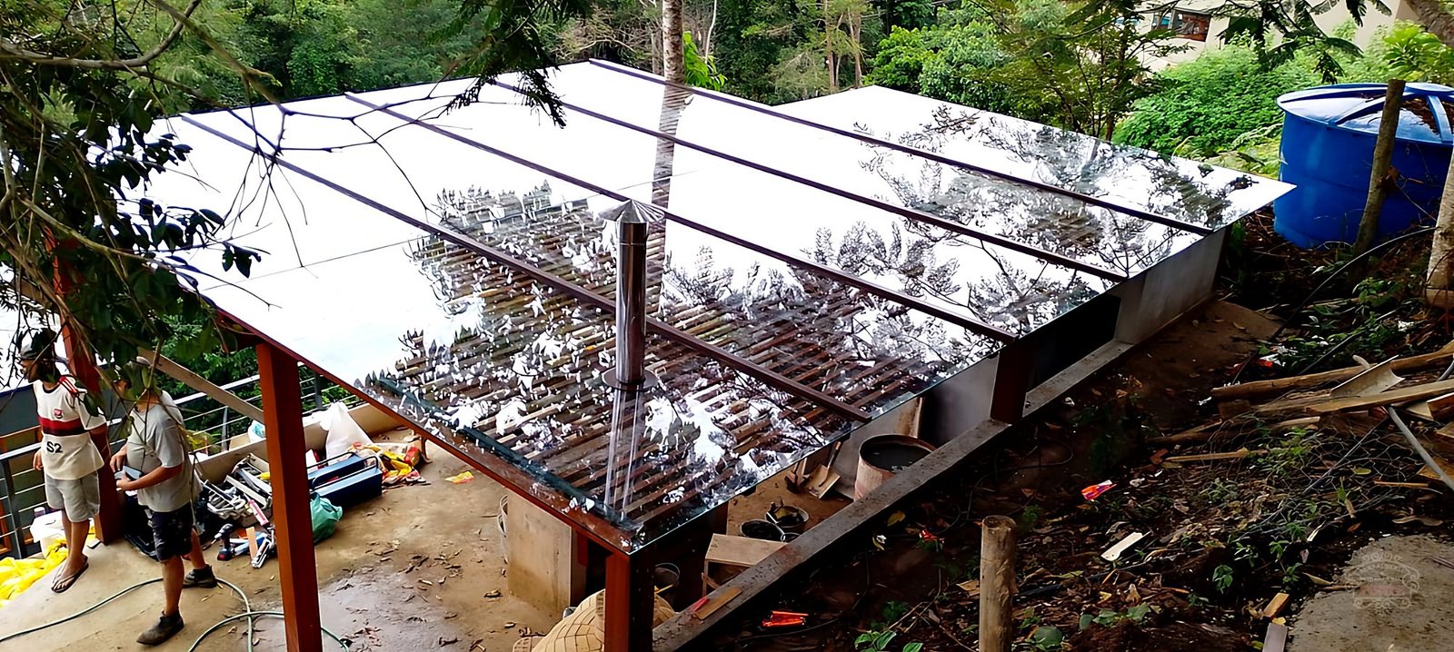 Área de lazer com cobertura de vidro