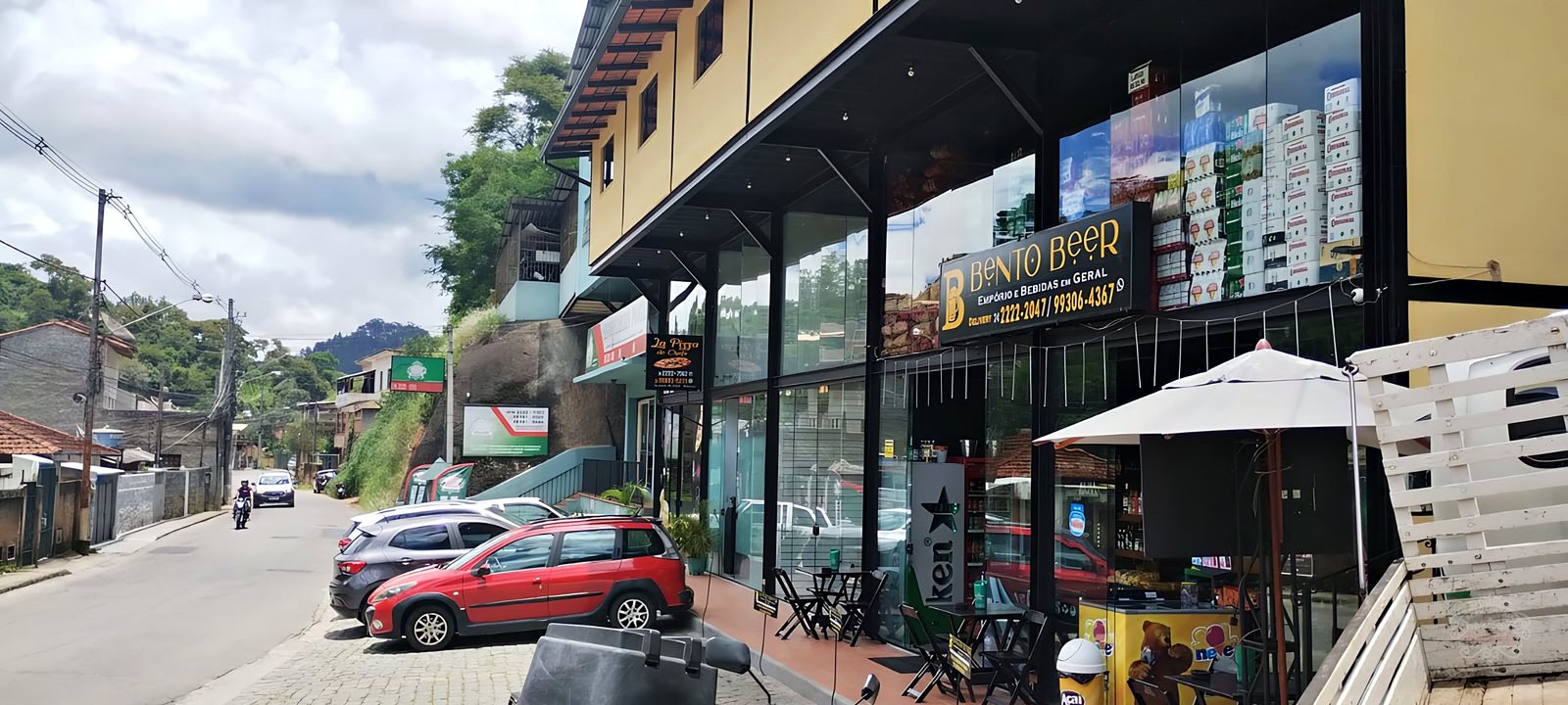 Prédio comercial em estrutura metálica, da obra à entrega